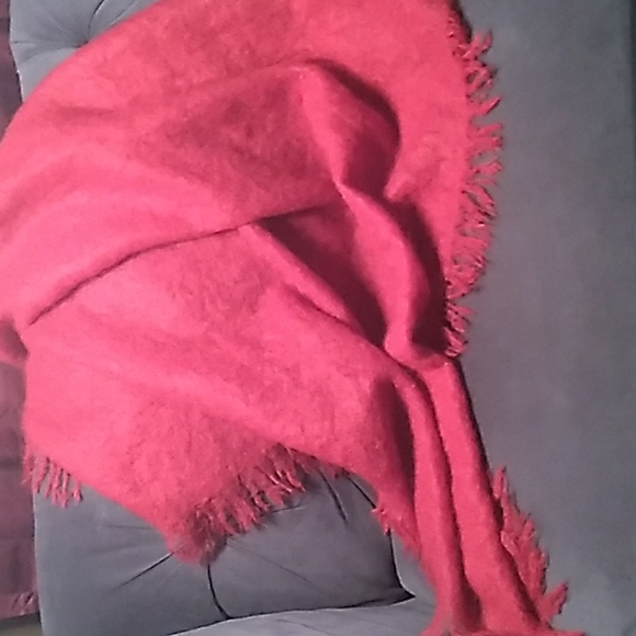 HIGHLANDS THROW BEAUTIFUL AND COZY - Picture 1 of 11